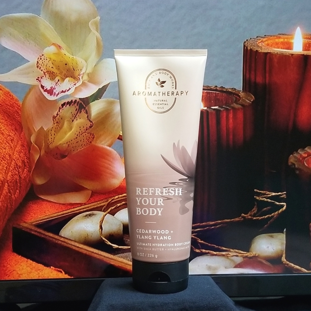 Bath & Body Works Aromatherapy Cedarwood + Ylang Ylang Body Cream 8 oz